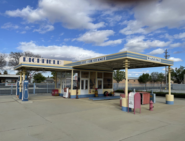 Richfield Oil Service Station, Coalinga arcCA Digest
